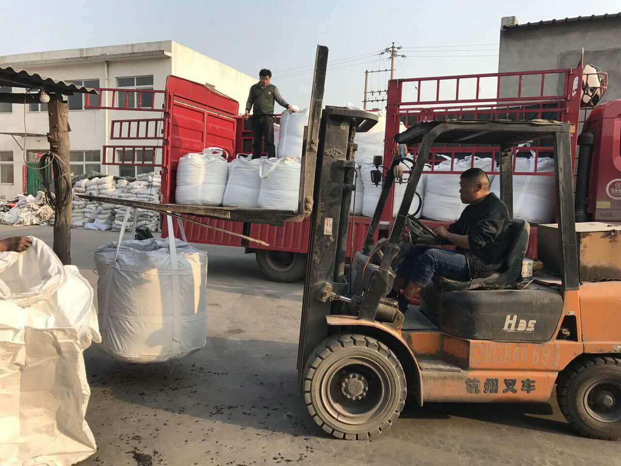 白剛玉應(yīng)客戶需要噸包發(fā)貨
